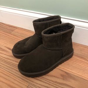 UGG Boots: Classic Mini II: Chocolate